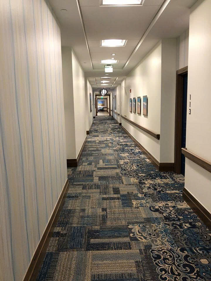 Các Mẫu Mã Thảm Cuộn Được Ưa Chuộng Nhất Hiện Nay 3 tham trai hanh lang khach san nylon in hoa cao cap