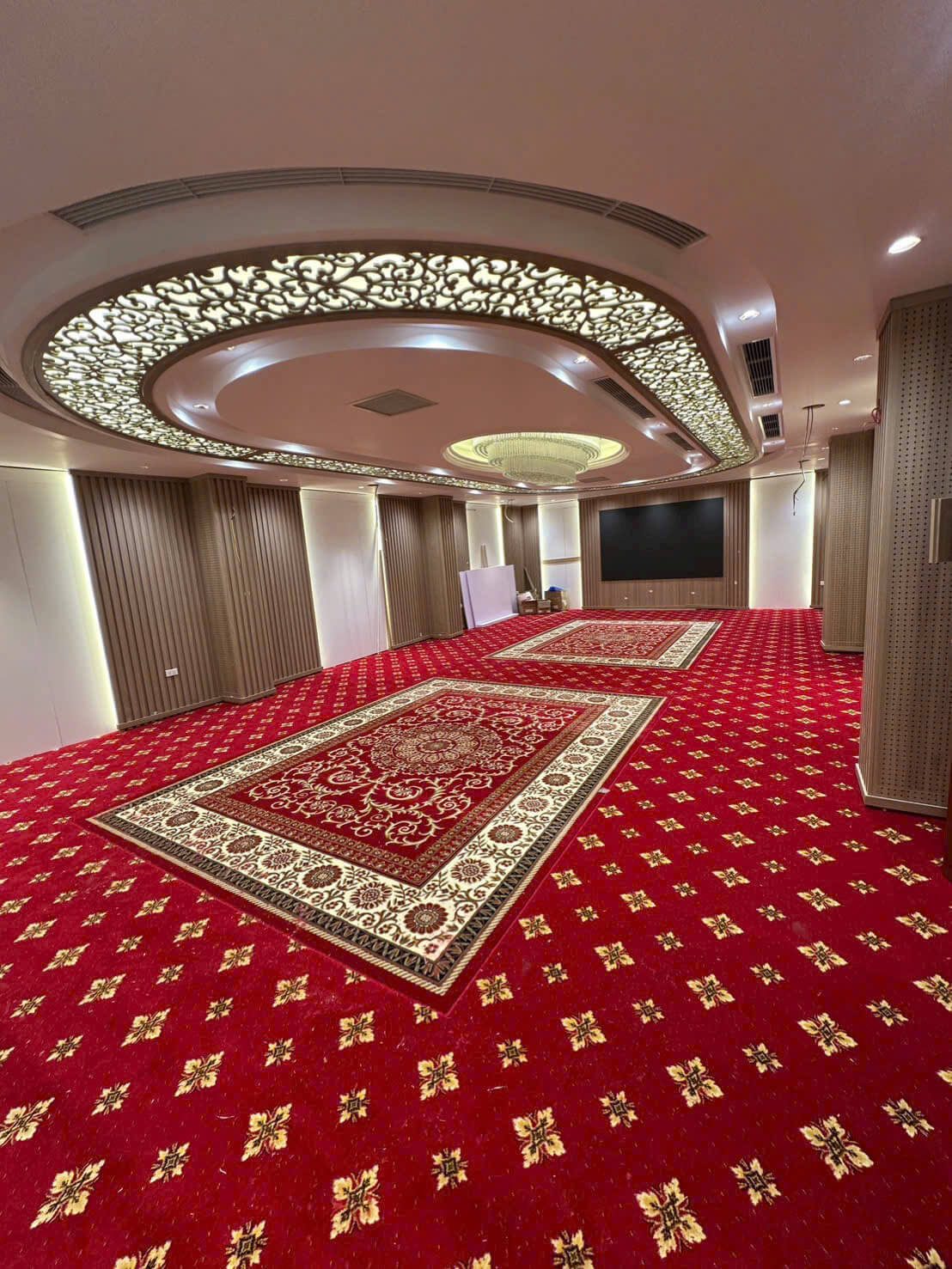 thảm đỏ hoa văn trải sự kiện, trung tâm hội nghị