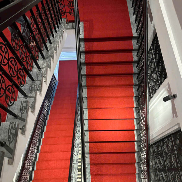 tham do trai tham cau thang